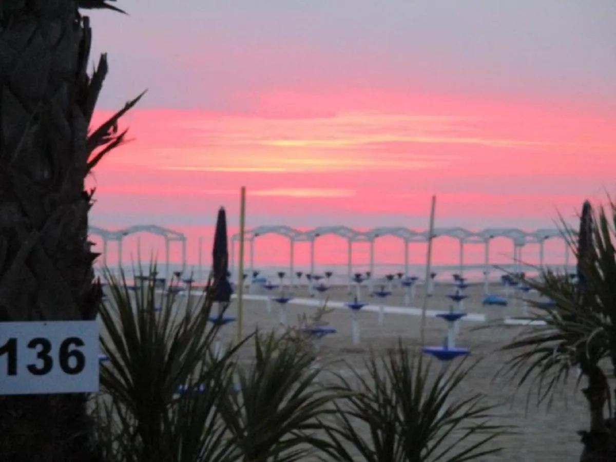 **  Riccione Beach Hotel - Enjoy Your Summer -Beach Village Incluso Italy